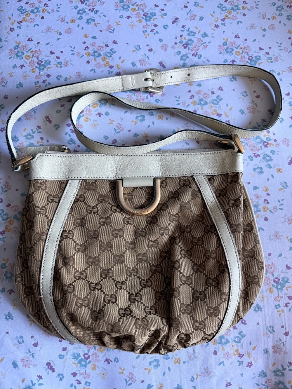 Gucci Beige GG Supreme Crossbody with White Leather Trim
